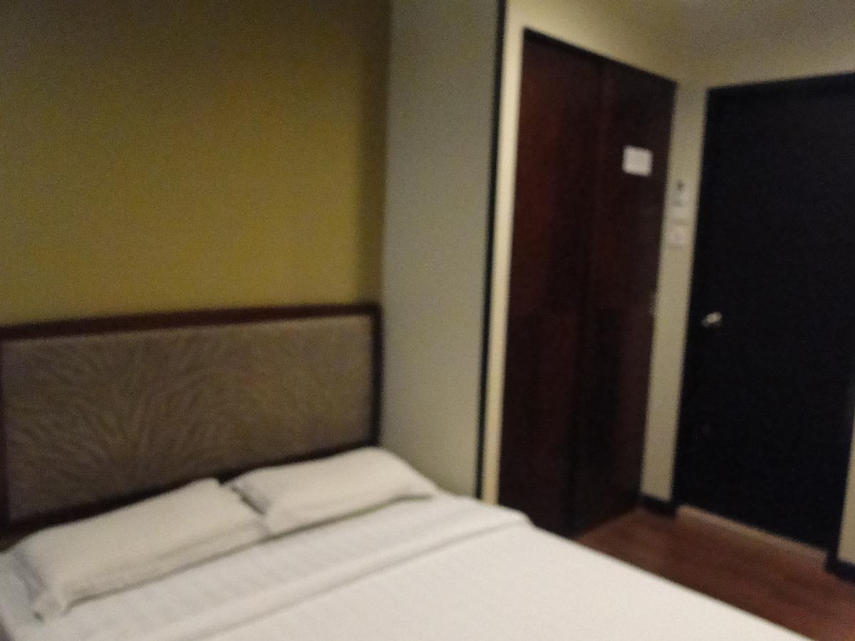 Hotel Sadong88 Kota Kinabalu Exterior photo