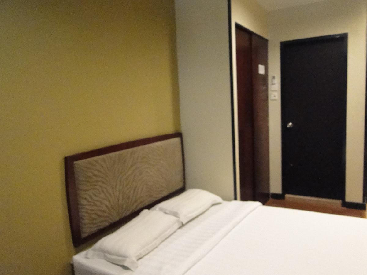 Hotel Sadong88 Kota Kinabalu Exterior photo