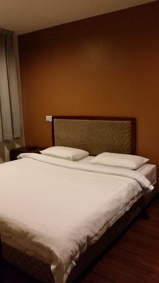Hotel Sadong88 Kota Kinabalu Exterior photo