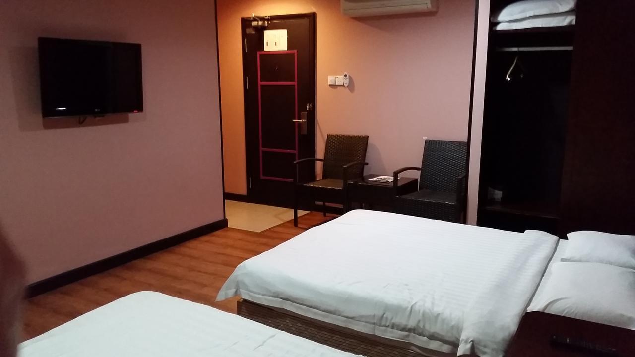 Hotel Sadong88 Kota Kinabalu Exterior photo