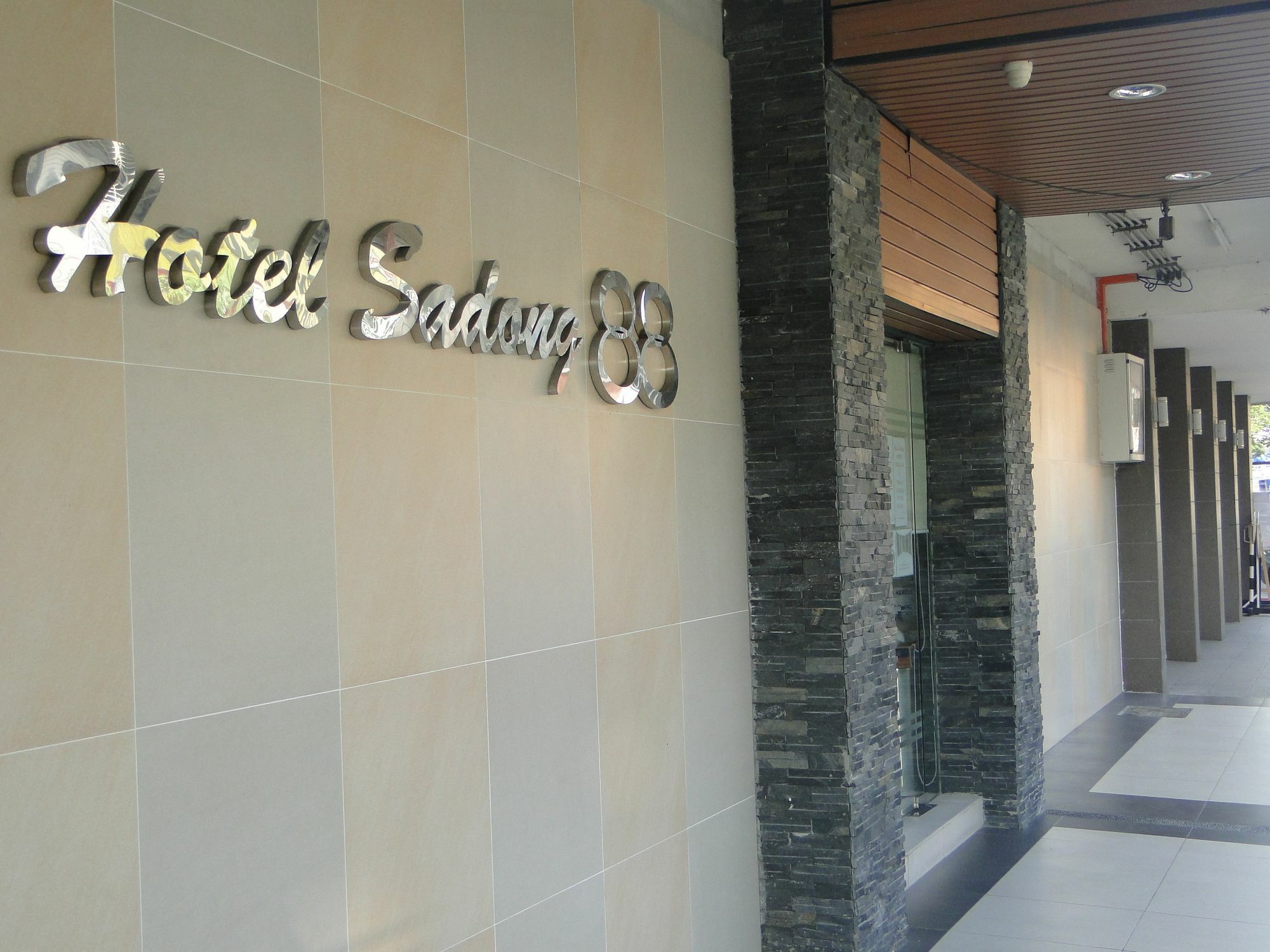 Hotel Sadong88 Kota Kinabalu Exterior photo